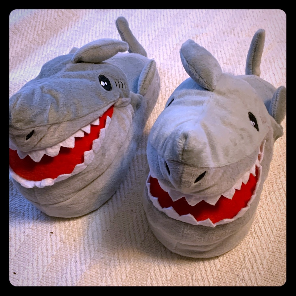 Stompeez Fun Shark Slippers Child Medium Pre Owned